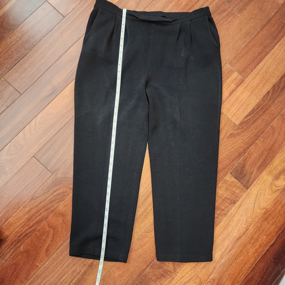St. John Knits Black Pants